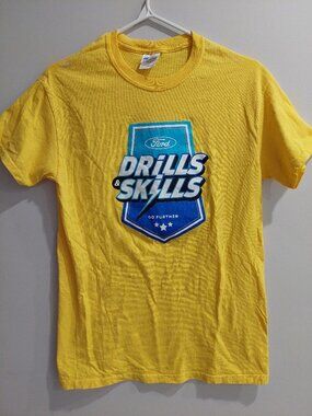 Gildan Men's S Yellow short-sleeve T-shirt Ford Drills & Skills grapic logo